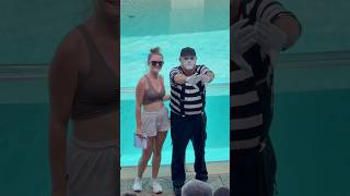 Tom the mime