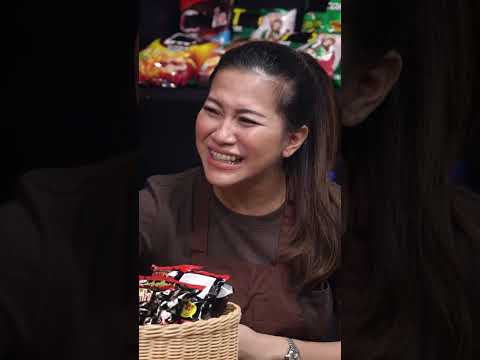 Dita buka kantin, emang masakannya enak? Tonton #CandaanRuangTengah. Subscribe ya!