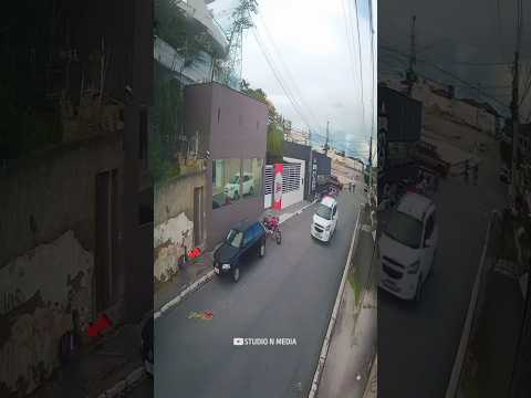 Girl Escapes Collapsing Wall by Seconds ๐ฑ๐ Caught on Camera #shorts #escape #greatsave #miraculous