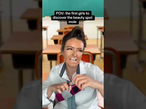 Concealer lips were elite ๐ #comedy #school #girls #makeup #funny