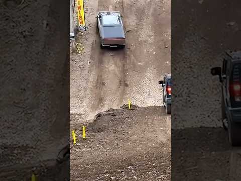 Hummer가 가파른 언덕에서 Cybertruck을 무시하다