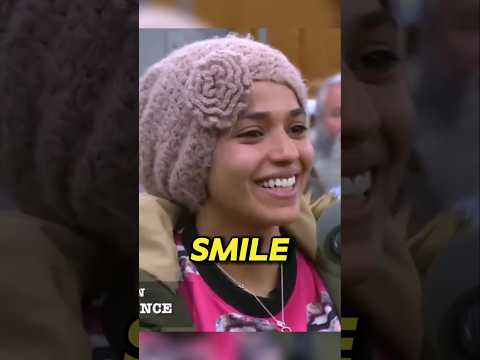 Her smile saves her in court ๐
