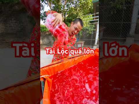 Tài Lộc quá lớn, bể bơi tài Lộc, biến hình tài Lộc #tailoc #tailocqualon #haihuoc #funnyvideo#shorts