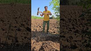 खेत में काम करते वक्त ध्यान रखे नही तो आपके साथ कुच्छ हाँदसा हो सकता हैं 🐍😱