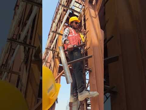 support ज्यादा भारी tha 🤣🤣//#comedy #ytshorts #construction #youtubeshorts #fyp #explore