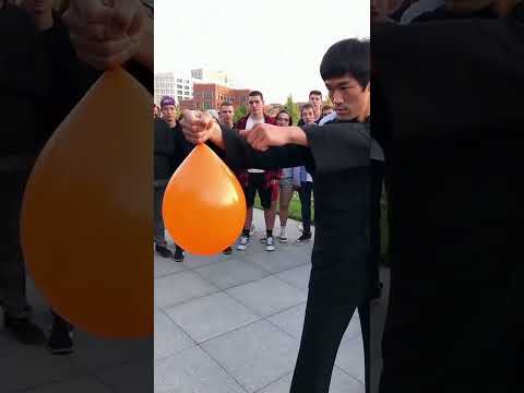 Bruce Lee’s One-Inch Punch: The Explosive Power Explained#brucelee #kungfu #martialarts