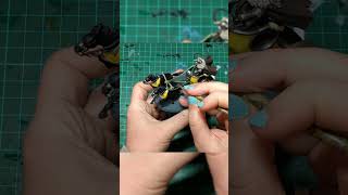 Sculpting reins for a kitbashed chariot #greenstuff #kitbash #warhammer #ageofsigmar #aos