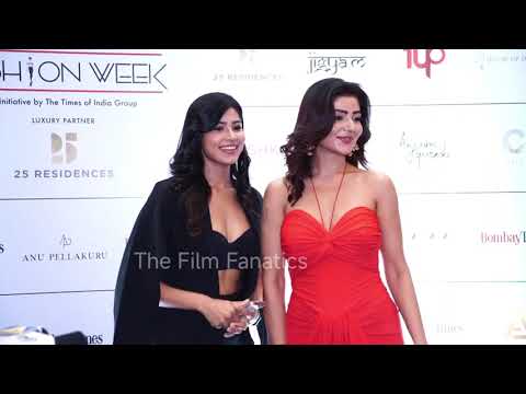 Mumbai: Khanzaadi & Soniya Bansal at fashion week