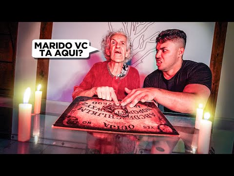 AGORA DEU MEDO😱 A VELHA ASSUSTADORA SE COMUNICOU COM O MARIDO PELO OUIJA 😱😱