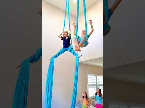 Who Let Go First?!😨