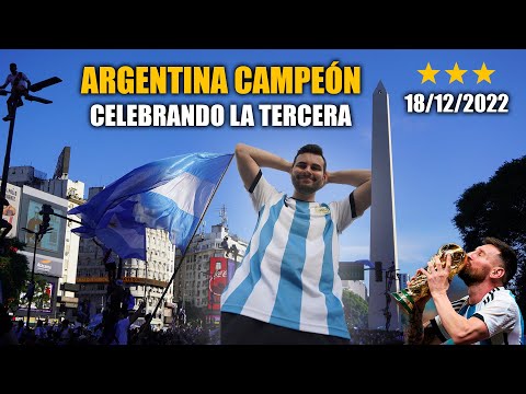 Celebrando la obtención de la copa mundial de futbol en Argentina