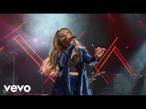 Sabrina Carpenter - Smoke & Fire (Live on the Honda Stage at the iHeartRadio Theater LA)