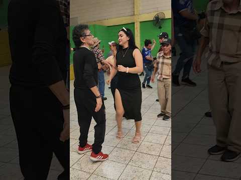 vanesa #shortsviral #baile #cumbia #shortsviral #shortsfeed #viralvideo