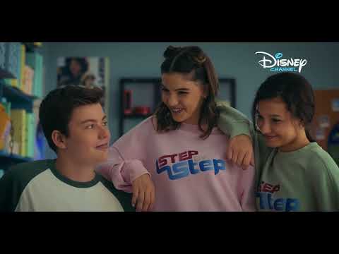 🛒 Centrum handlowe | Ayla i los Mirror | Disney Channel Polska