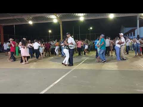 Vamos dança #roça #vidanaroça #agro #minasgerais #vidareal #brasil #mulherbonita #mudança