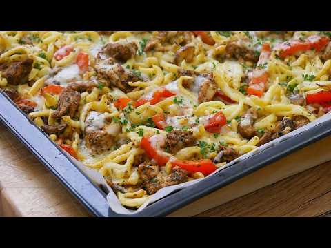 Spätzle Blech "Gyros Art" mit Hähnchen, Paprika, Pilzen & Zwiebeln | Rezept | Aus dem Backofen