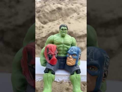 Deadpool And Captain Tease Baby Hulk | Marvel Toys