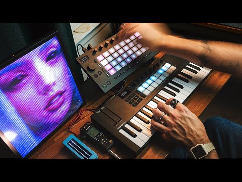 Live Looping with the Ableton Move & Novation Launchkey Mini