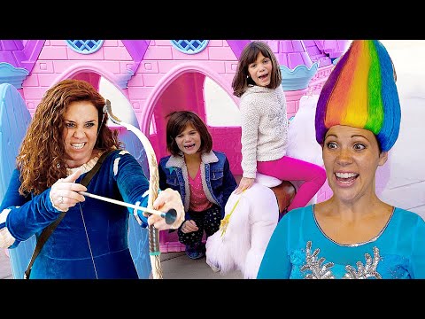 MAGIC Turns Elsa’s hair into Rainbow! With Maleficent, Merida, Ariel and Ursula!