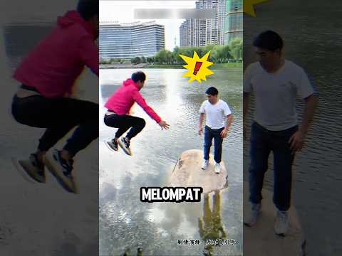 Pria Ini Melompat ke Batu Sungai,Tapi Lihat Apa yang Terjadi Saat Coba Kembali😱#shorts #viralshorts