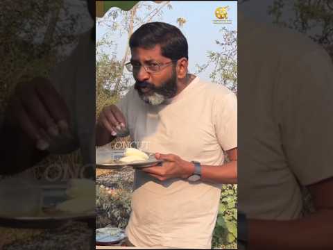 Savukku Shankar Enjoys Hot Idly at a Roadside Shop! | Street Food  #savukkushankar #savukku