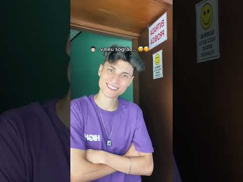O chefe da máfia pegou sua filha com um menino no quarto…