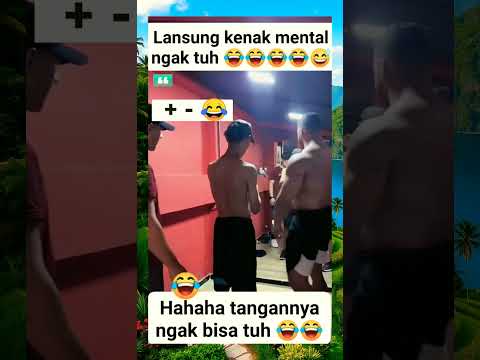 tutup ketemu botol k3c4p 😂 #viral #funny #ngakak #shortvideo #shortsfeed #shorts #short #viralvideo