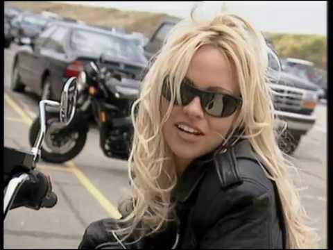 BARB WIRE Making Of (1996)