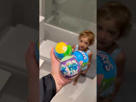 Baño SORPRESA de PITUFO😳😱 #mividadiaria #vlog #minivlog #momlife #shortvideo #vlogchannel