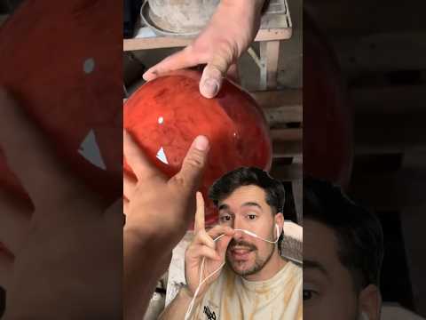 Dicen que si LIJAS una SANDÍA se CONVIERTE en una BOLA ROJA
