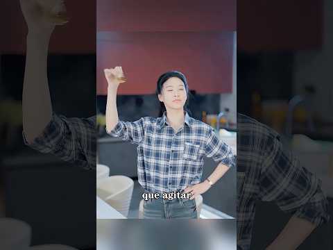 Cómo es posible que la mujer haya entrenado al hijo de rico para que sea tan obediente como un perro