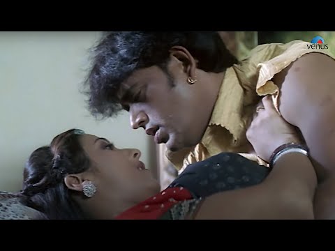 रवि किशन स्वीटी छाबड़ा के ऊपर गिरे और उनके साथ रोमांस किया | Ego Chumma De