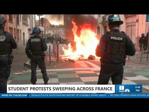 Student protests sweep <strong>across</strong> France