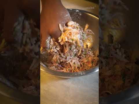 Chaya undu, apo pine Ulli Vada try cheythude? ๐