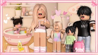 ❥₊˚ RUTINA de manaña de FAMILIA LOCA *Caos antes de la escuela 💖 Club Roblox ❥₊˚