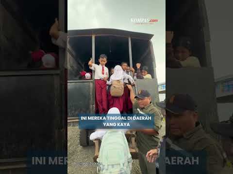 Tangis Bupati Siak Pecah di Pelosok Mungkal: Pusat Tak Tahu Kami Menderita seperti Ini
