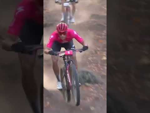 Chris Blevins has an early scare on the opening laps of the Elite UCI XCO World Cup! 🫣