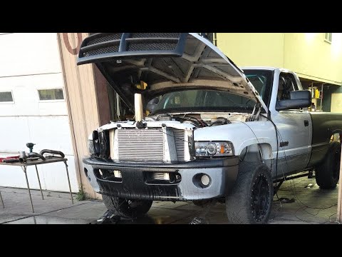 Séance de test sur banc d'essai Cummins 6.7 24 V 1800 CV