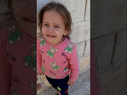 عمر سرق الكيكة لصوصة #shortvideo #shortsvideo