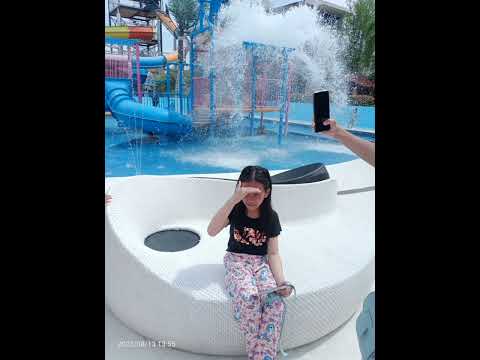 EMJAKE Swimming Adventures 🏖️