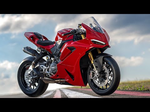 2025 Ducati Panigale V2 S - The Most Fun Ducati Sports Bike Ever Created 🔥🏁