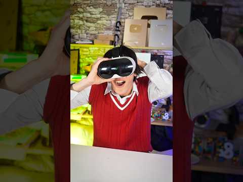 Future VR Goggles: Aiming for 100 Million Subscribers!