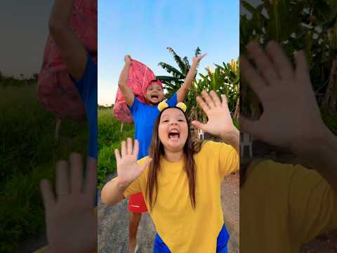 ESPERANDO O ÔNIBUS MALUCO