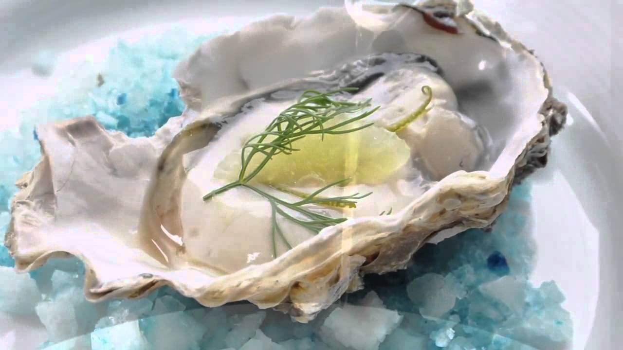 Titanic Rememberance Dinner @ Chatrium Hotel - YouTube
