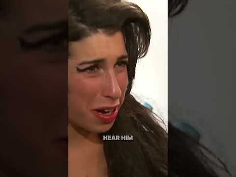 Amy Winehouse gets annoyed with interviewer