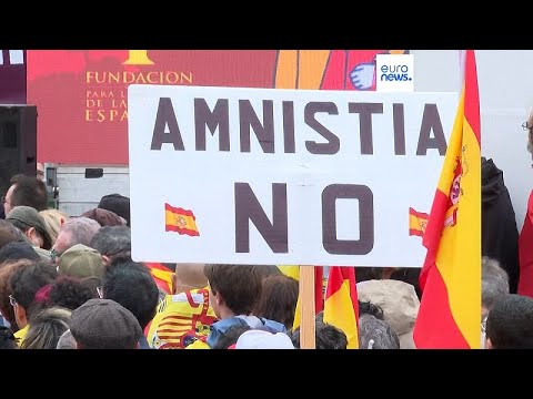 Madrid, 100mila persone in piazza contro l'amnistia per i separatisti catalani