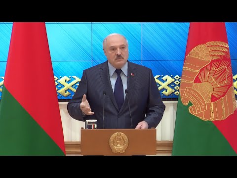 Лукашенко: Открыли границу и просят: хотя бы немного муки, гречки и соли!