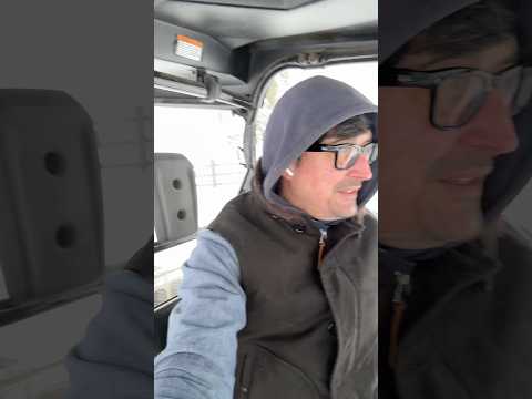 It’s finally snowing ❄️