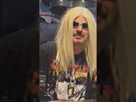 БАГРОВЫЙ ФАНТОМАС НА СТУДИИ “SAPOGOV RECORDS” ПИШЕТ ПЕСНЮ "ЛЮБА" #багровыйфантомас #youtubeshorts