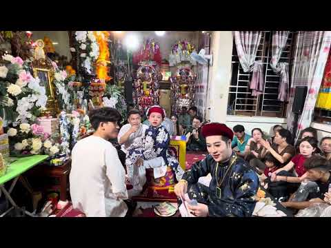 Thành Long dâng văn Quan Đệ Ngũ cho Tân Đồng 7 tuổi